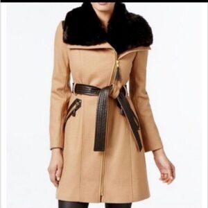 Via Spiga camel wool coat with fur collar- size 2 petite